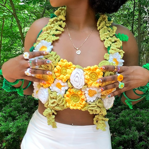 Crochet Flower top - Picture 1 of 4